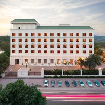 Hotel Dlf Club 3 Gurgáon Exteriér fotografie